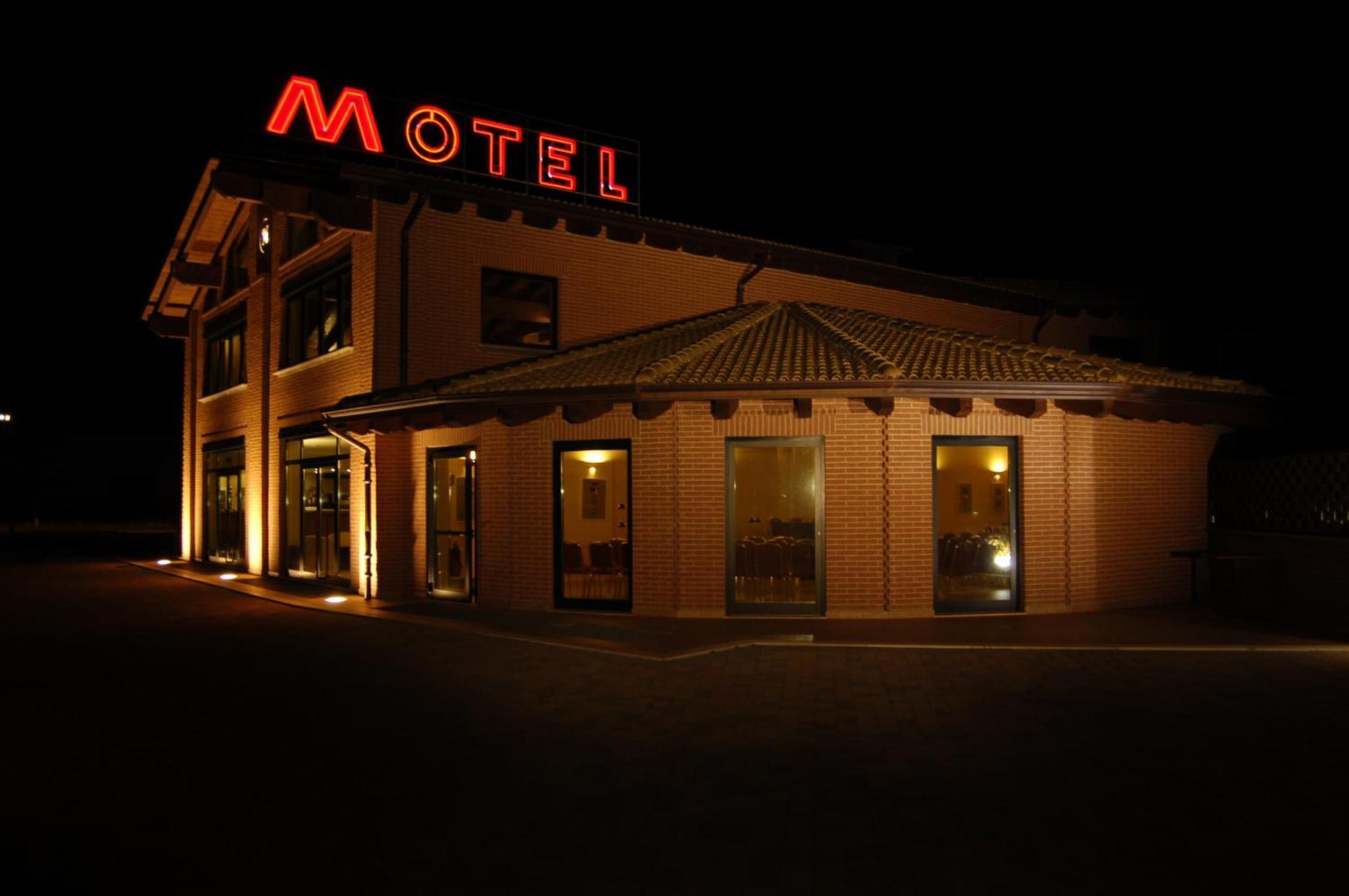 Castellazzo Bormida Hm Motelhotel מראה חיצוני תמונה